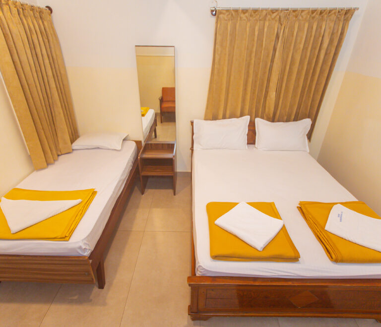 DLX 3 Cot Room 6